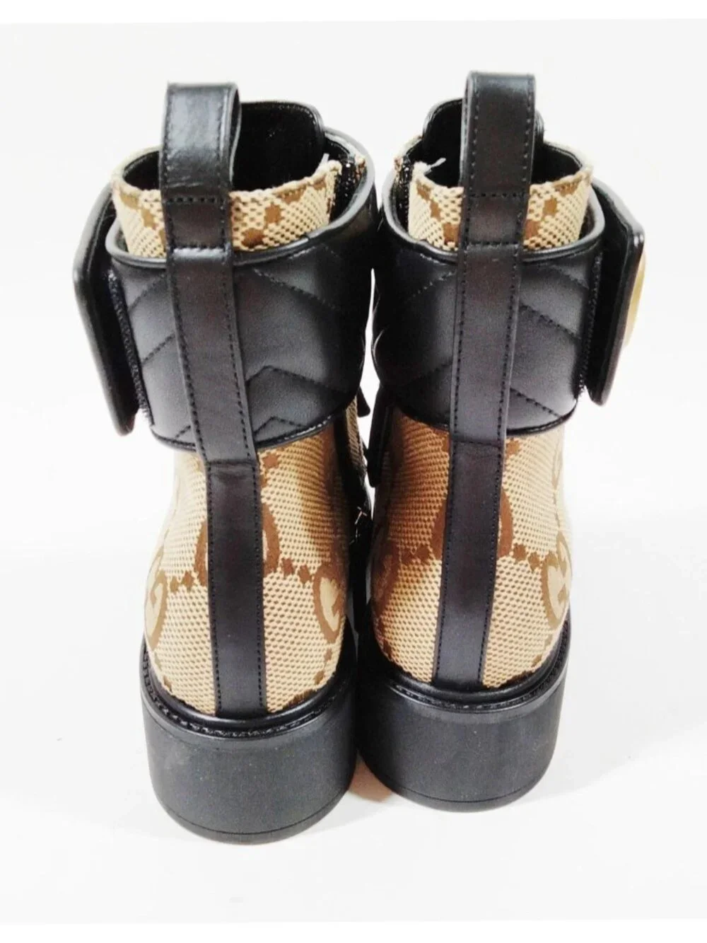 Gucci statement gg